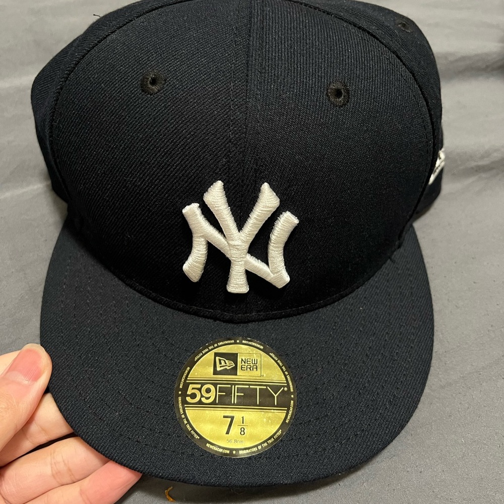 New Era Black and White NY Cap